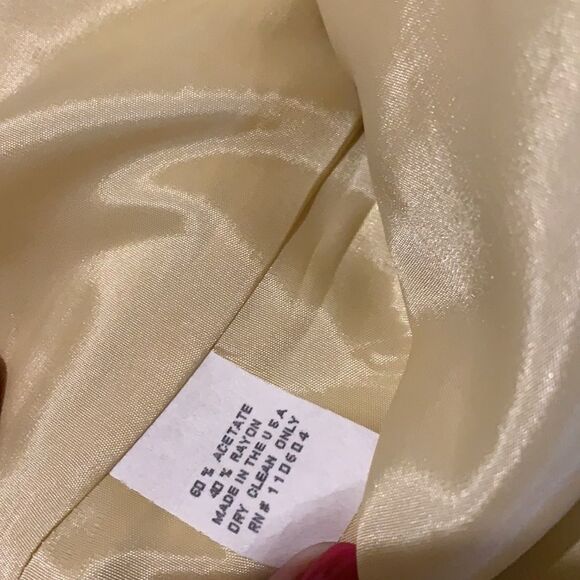 Neiman Marcus exclusive women’s suit - Picture 13 of 14